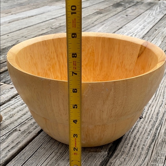 Wooden Salad Bowl with Thongs - Picture 6 of 16